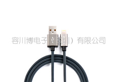 蘋(píng)果數(shù)據(jù)線魚(yú)網(wǎng)編織鋁合金外殼2.8 A快充太空灰